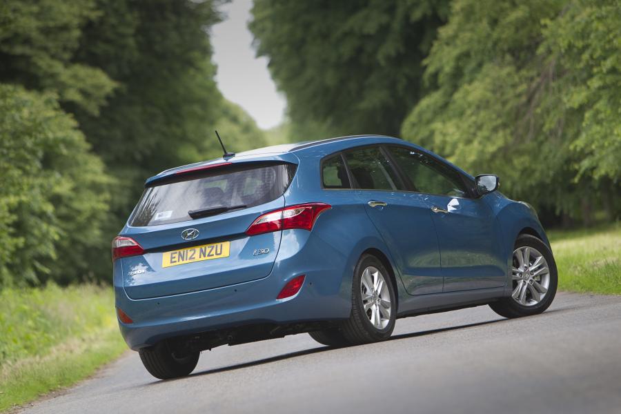  Hyundai i30 Wagon 2012 года  (UK) (фото 38 из 70)